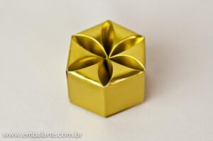 Caixa margarida papel cartão brilho