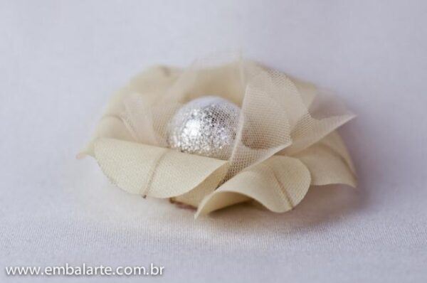 Flor cetim arame 6 pétalas