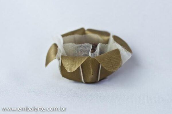 Flor cetim arame 6 pontas