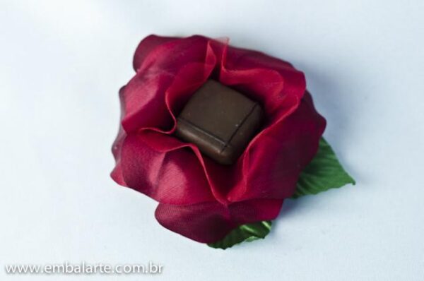 Flor cetim 2 camadas mod Hebe c/folha