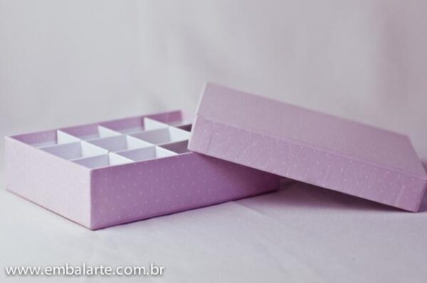 Caixa com divisórias