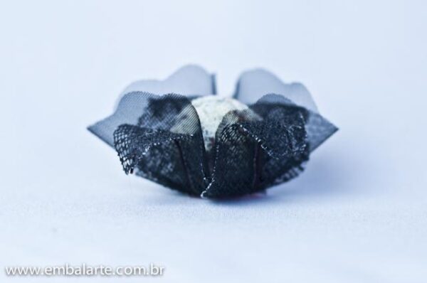 Flor tela cor arame 4 folhas