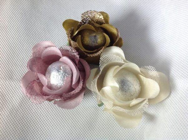 Flor botão cetim tela