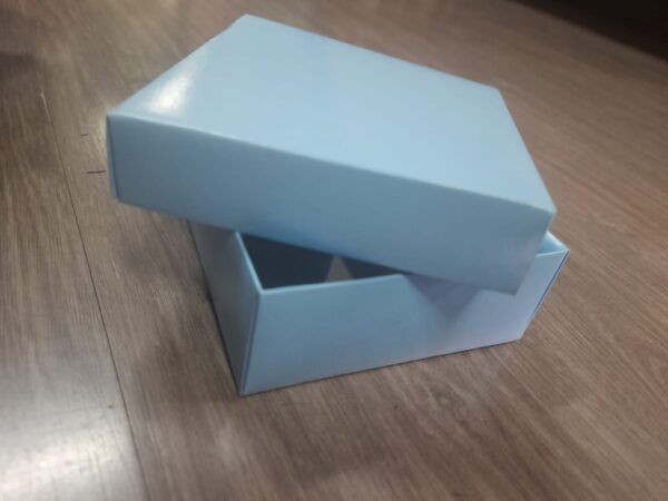 Caixa 10x10x04 cartão cor lateral dupla