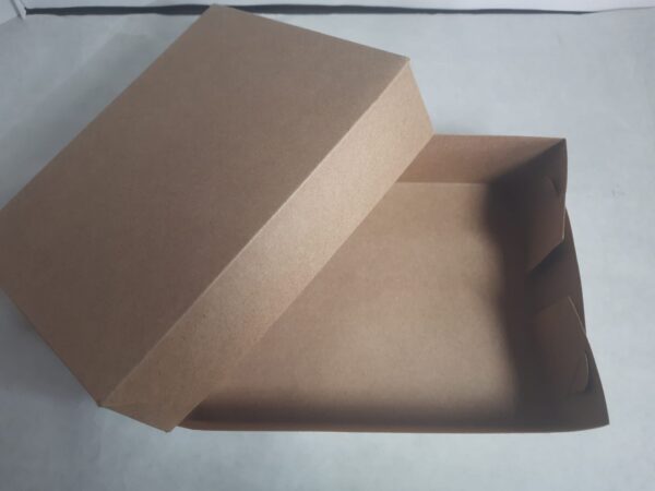 Caixa 20,5x16,5x05 branco/kraft